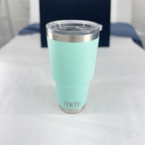 YETI Rambler 30 oz Stainless Steel Vacuum Insulated Tumbler Seafoam